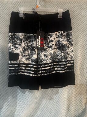 Men’s No Fear Black & White Marble-Print Board Shorts